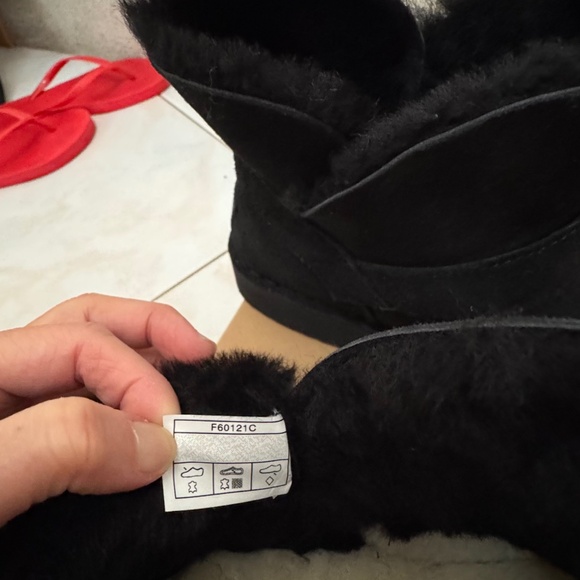 UGG Zariyah Water Repellent Ankle Bootie (Women) Size 7.5 - BLACK   NEW - Picture 10 of 14